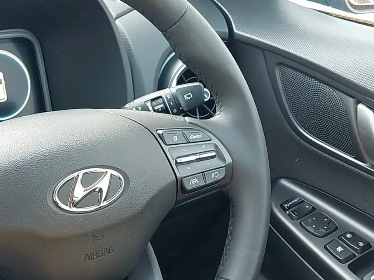 2022-hyundai-kona-10-t-gdi-premium-big-9