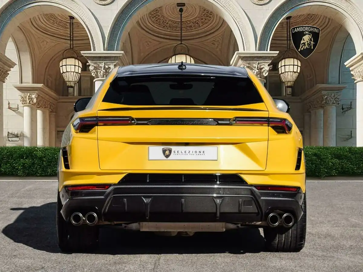2025-lamborghini-urus-40-no-trim-big-3