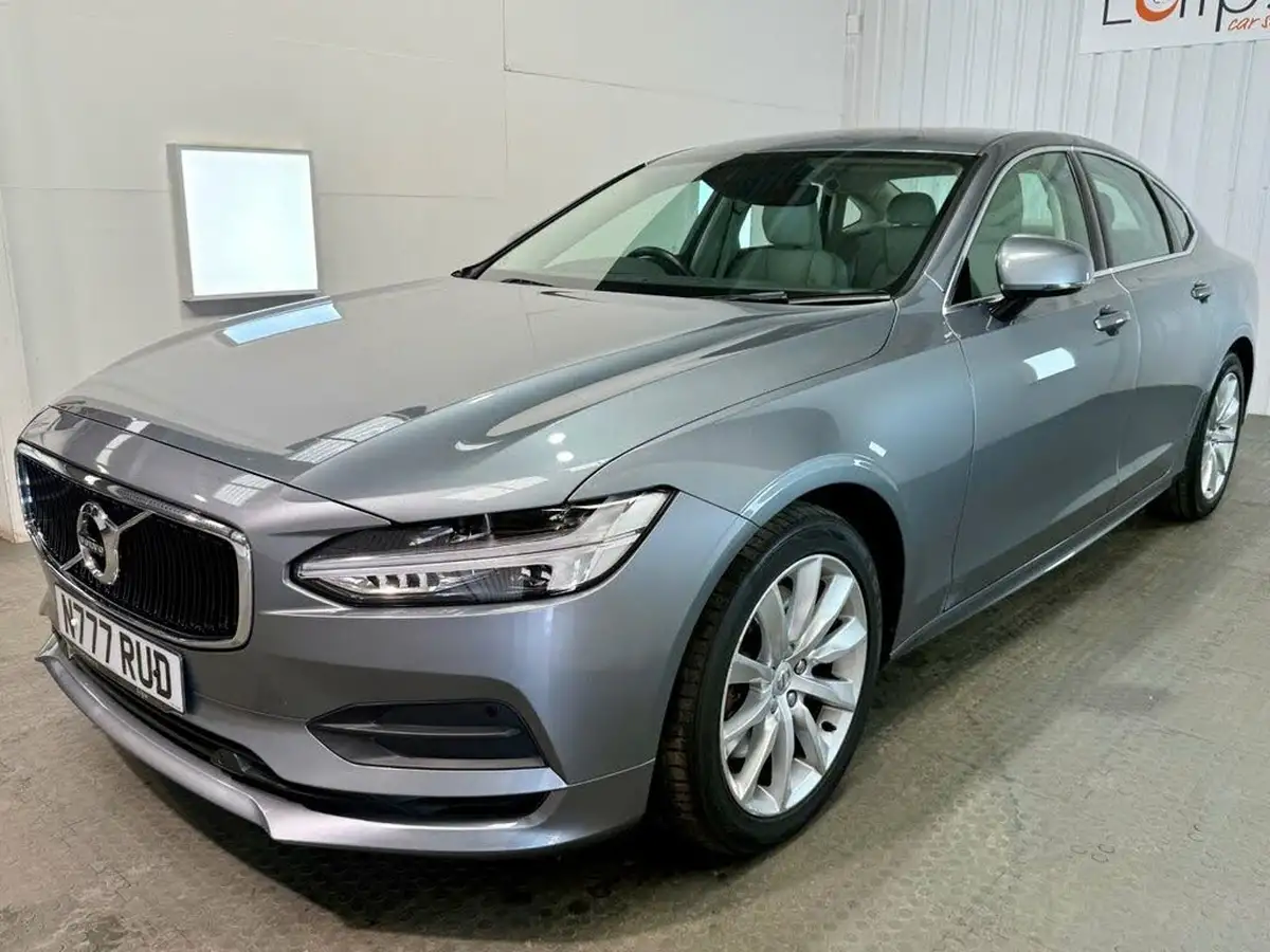 2019-volvo-s90-20-t4-momentum-big-2