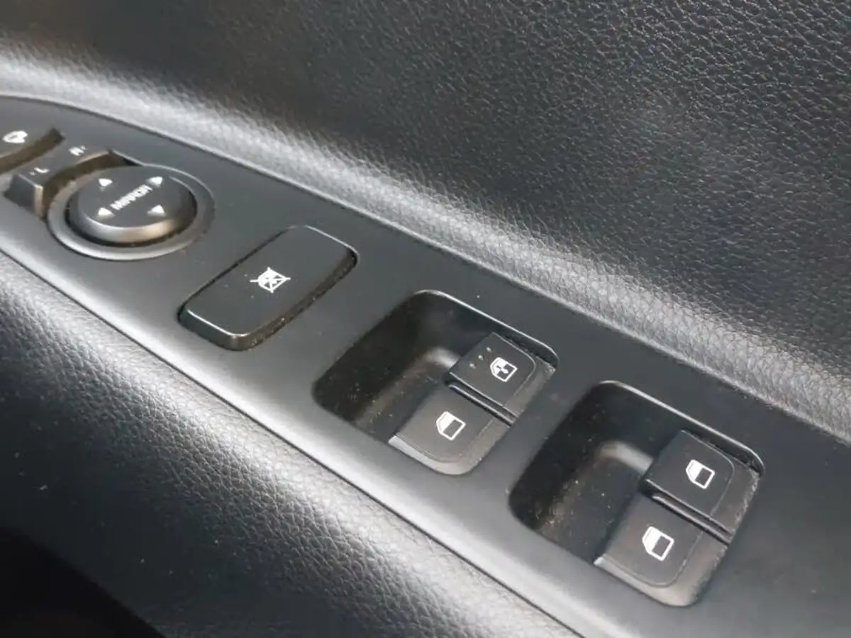 2022-kia-stonic-10-t-gdi-2-dct-big-15