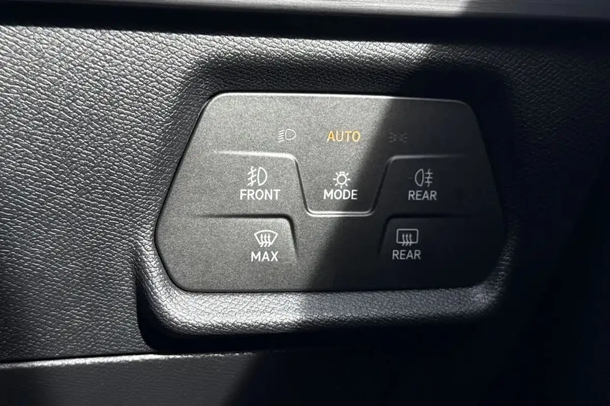 2022-seat-leon-15-tsi-evo-fr-sport-150ps-hatchback-big-35