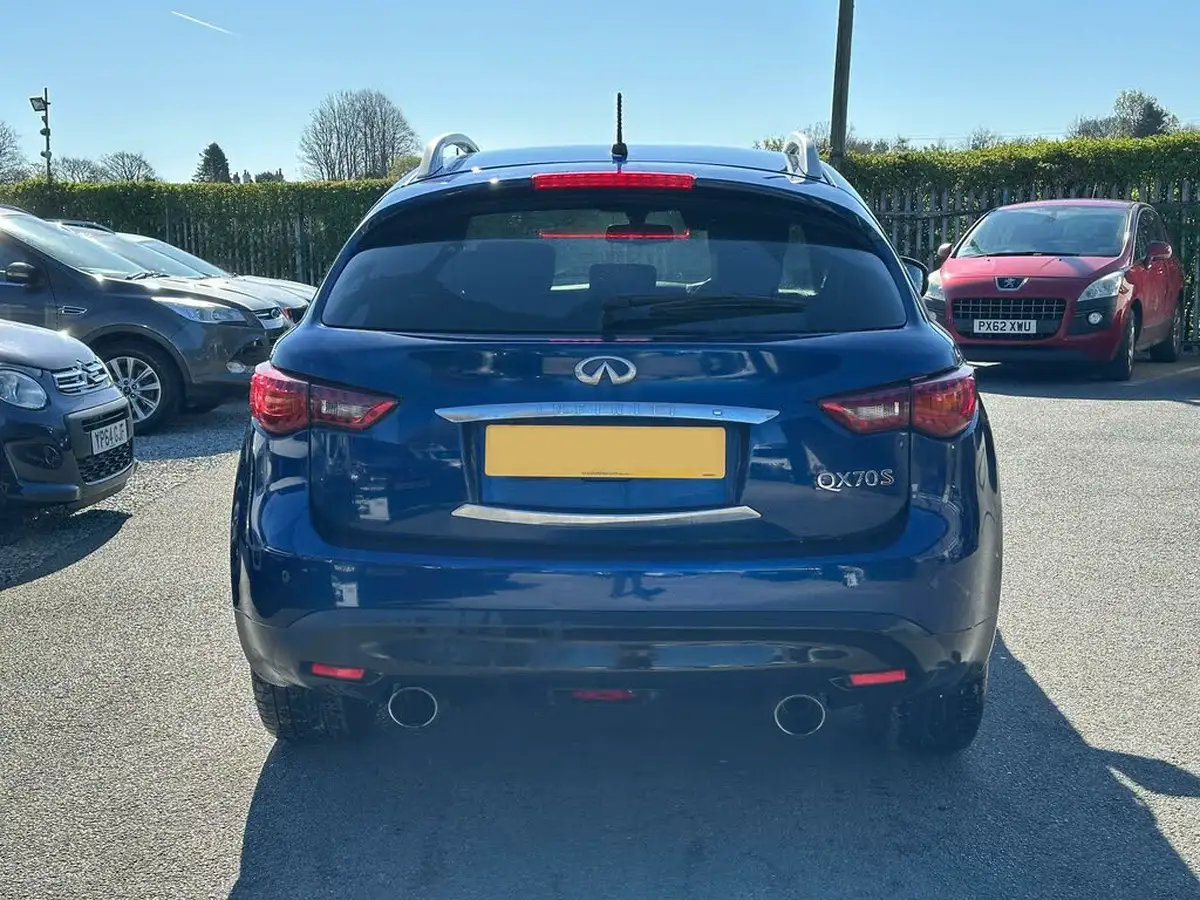2015-infiniti-qx70-30td-s-premium-237ps-big-9