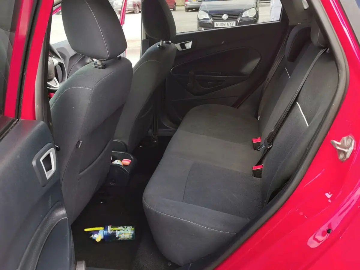 2012-ford-fiesta-16td-edge-econetic-5d-big-15