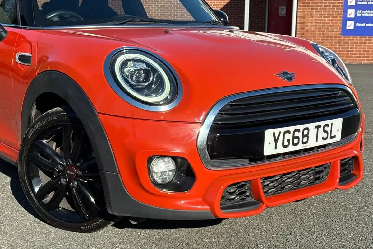 2019-mini-cooper-15-cooper-sport-ss-hatchback-5d-big-8