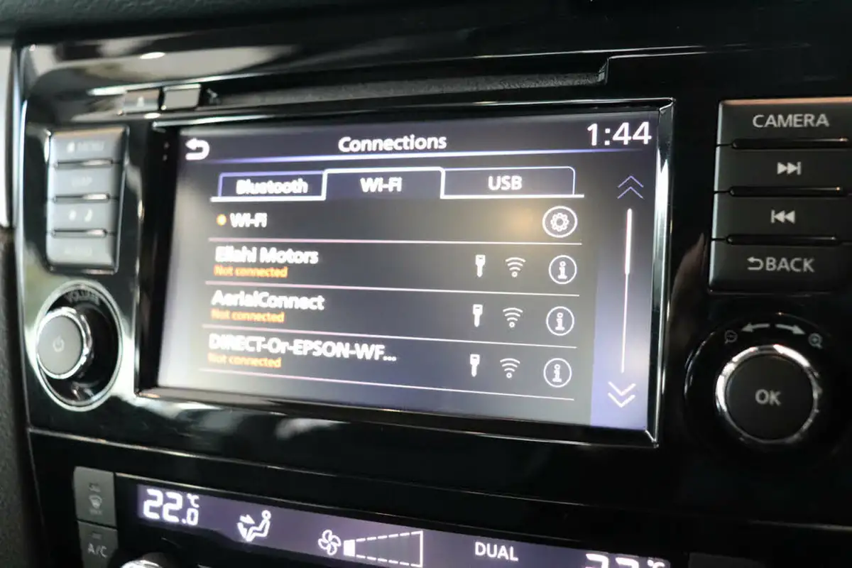 2019-nissan-qashqai-17dci-n-connecta-18in-alloys-big-42