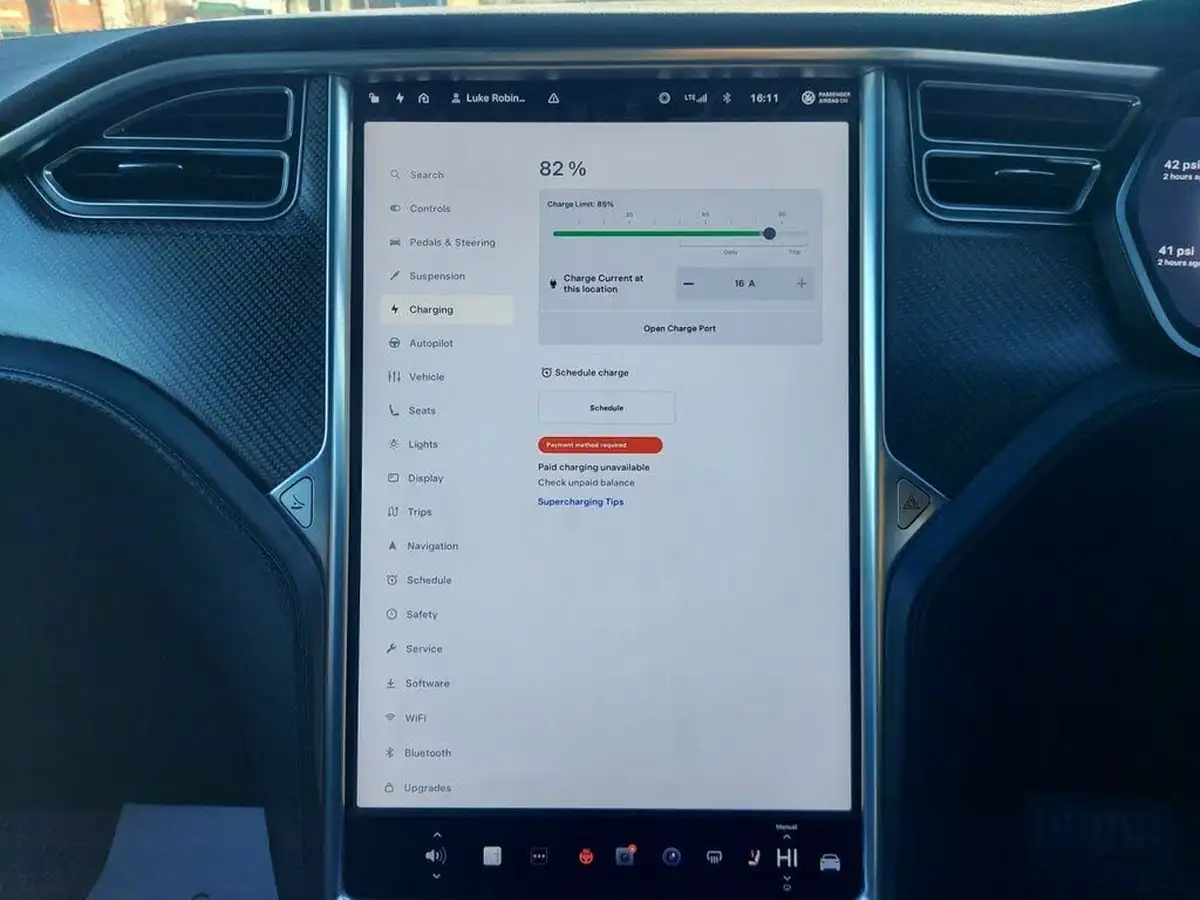 2017-tesla-model-x-e-90d-big-35
