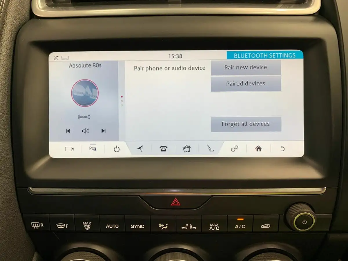 2020-jaguar-e-pace-20-i4-r-dynamic-s-200ps-big-13