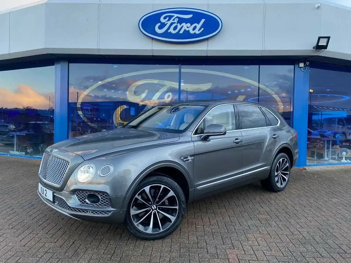 2017-bentley-bentayga-60-w12-big-1