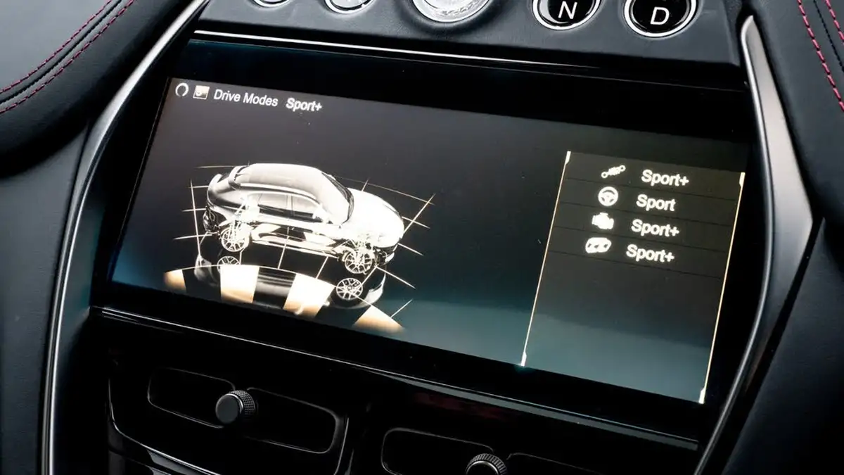 2022-aston-martin-dbx-40-v8-big-43