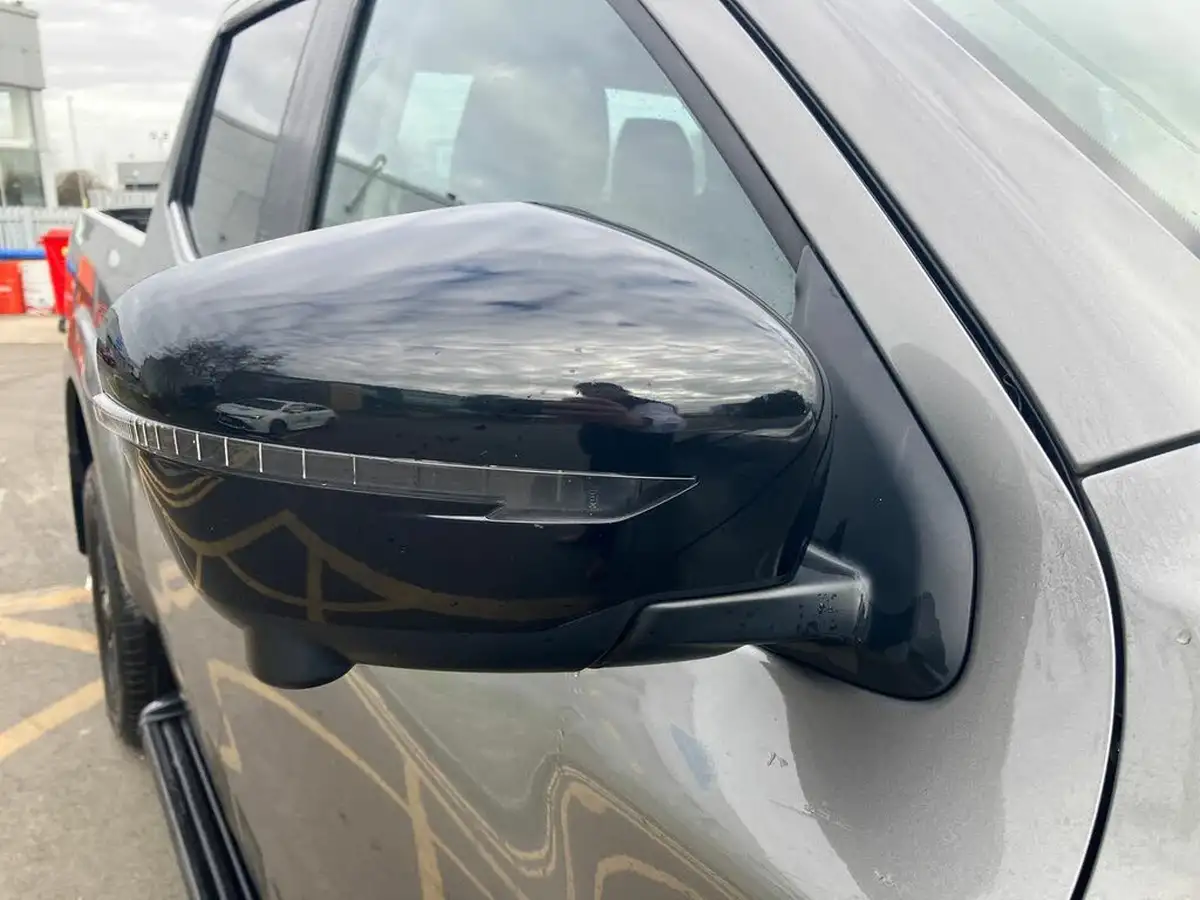 2021-nissan-navara-23dci-tt-n-guard-8-navileathersunroof-auto-big-17