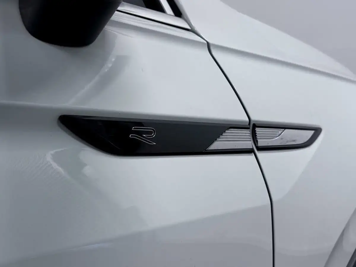 2021-volkswagen-tiguan-15-tsi-r-line-big-15