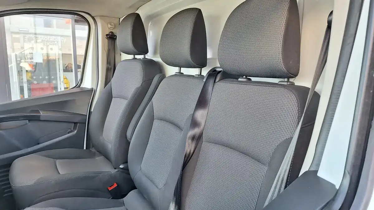 2022-renault-trafic-20dci-sl28-130-business-big-8