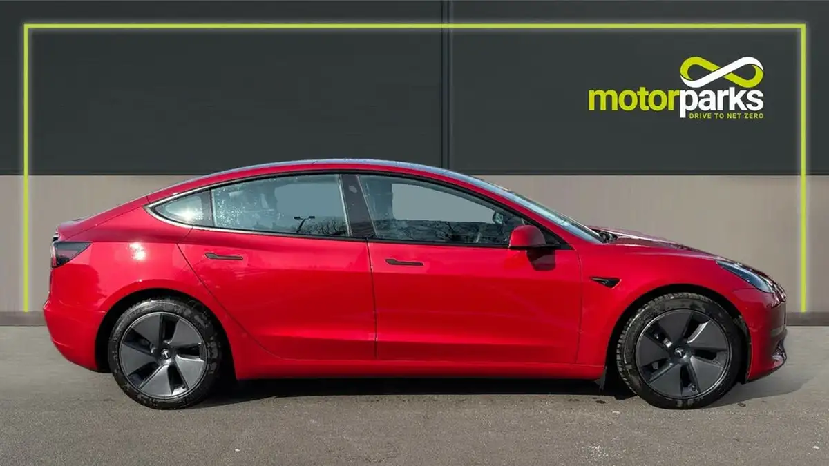 2022-tesla-model-3-e-long-range-big-1