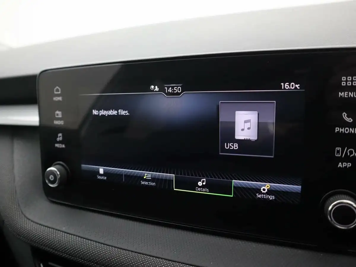2025-skoda-fabia-10-tsi-design-edition-116ps-big-12