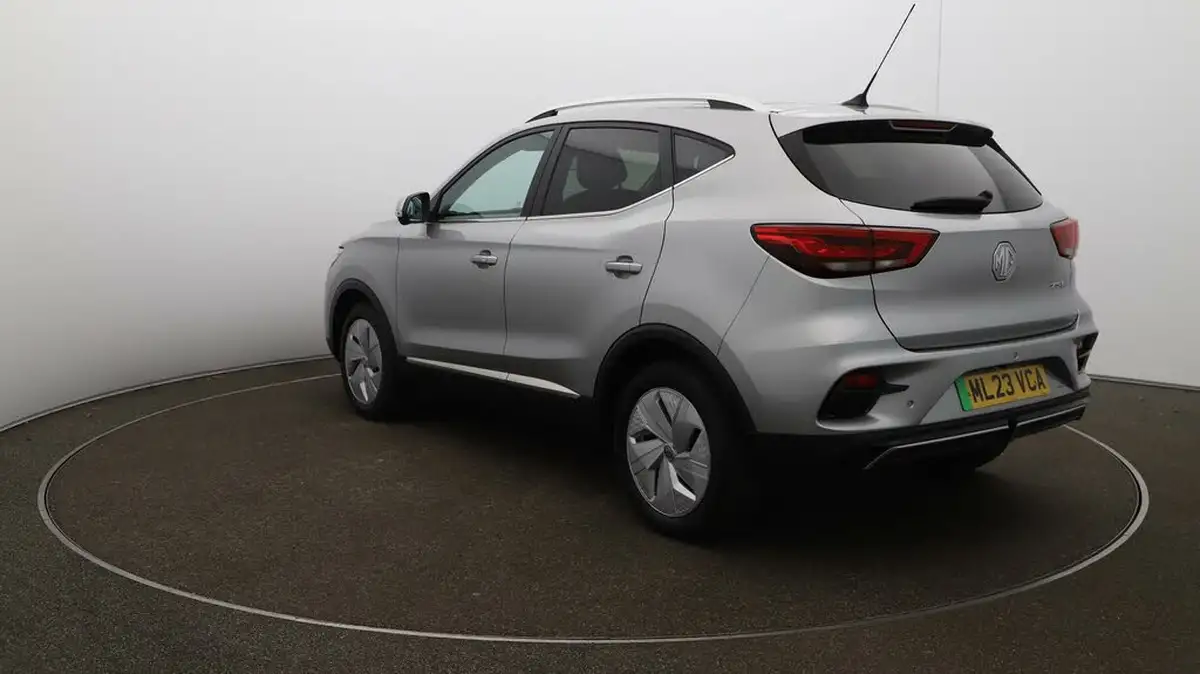 2023-mg-zs-suv-e-trophy-ev-156ps-long-range-big-61