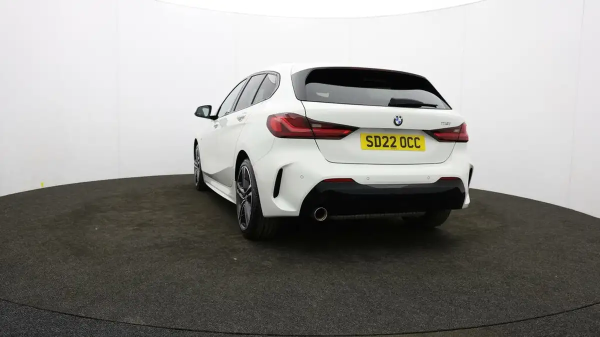 2022-bmw-1-series-15-118i-m-sport-lcp-big-29