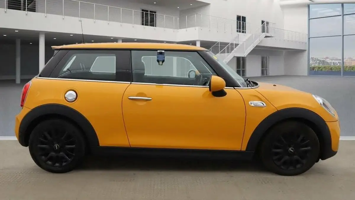 2017-mini-cooper-20-cooper-s-ss-hatchback-3d-sport-auto-big-10
