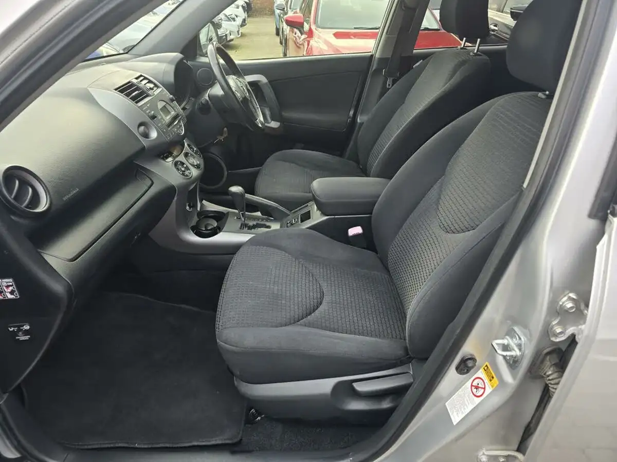 2008-toyota-rav4-20-xt-r-auto-big-9