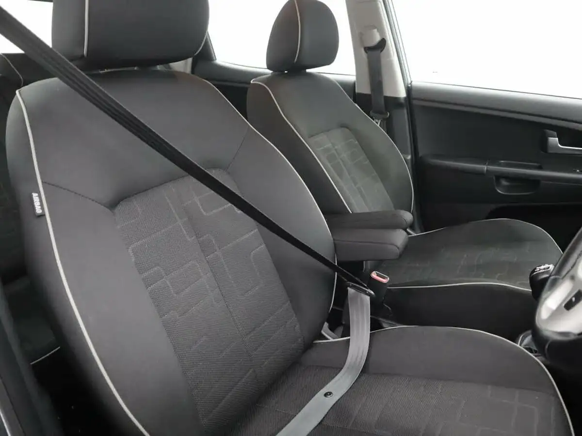 2018-kia-venga-16-2-isg-big-10