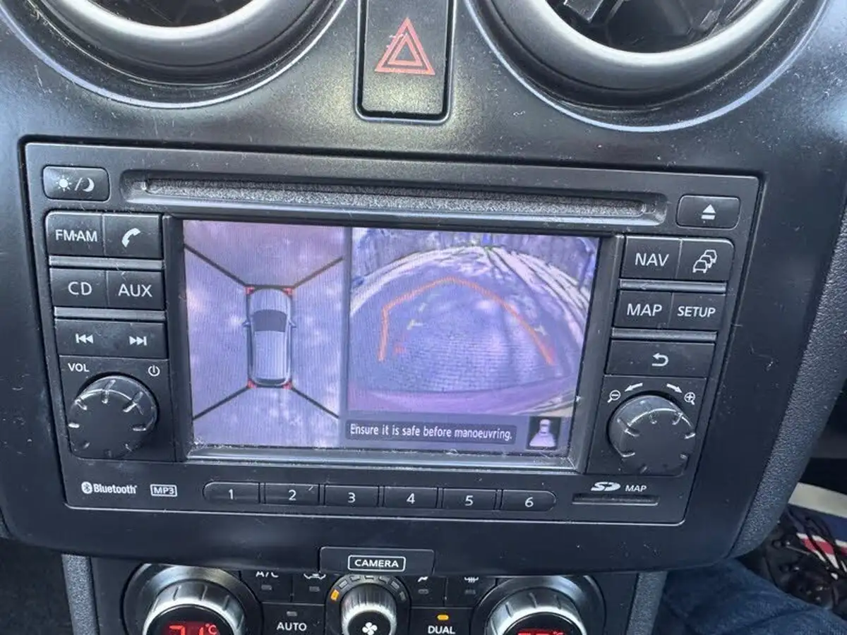 2012-nissan-qashqai-15td-n-tec-big-23