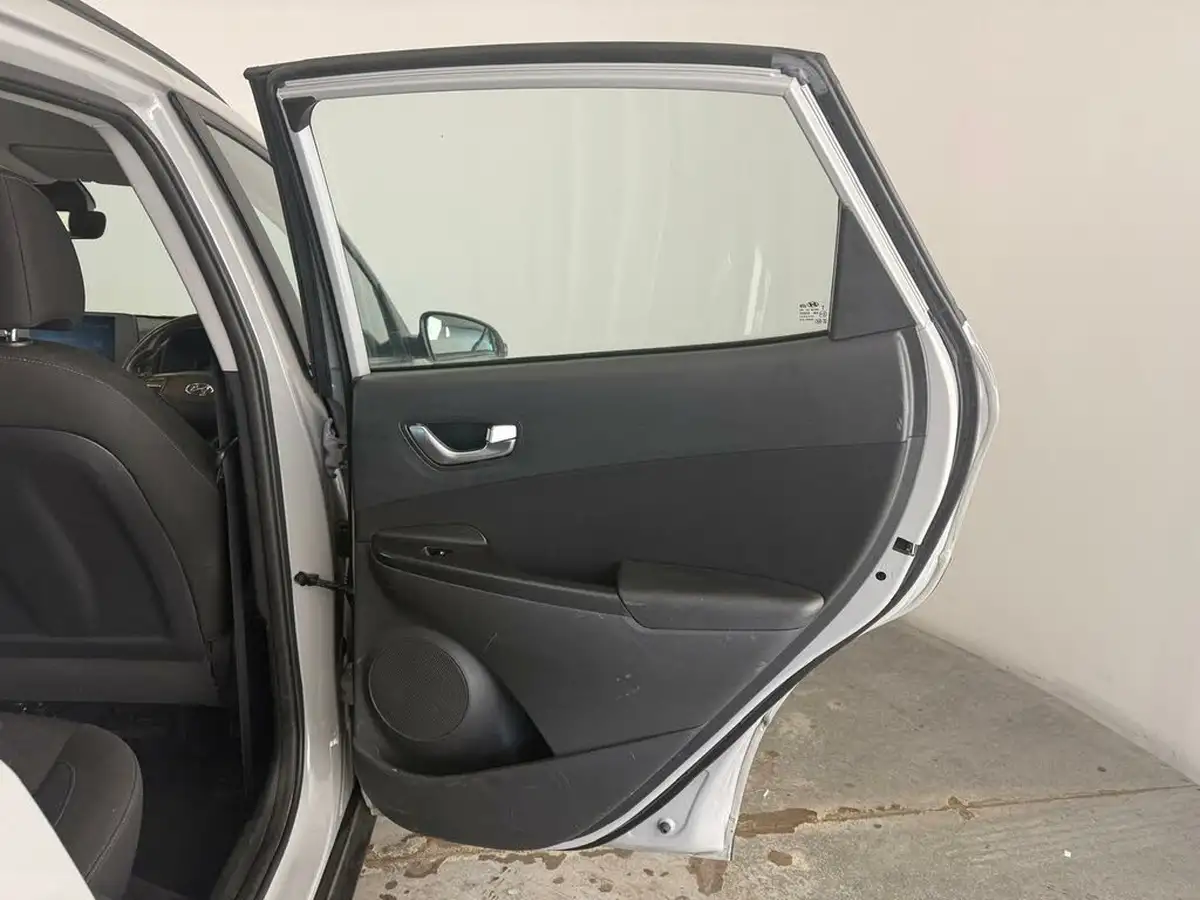 2022-hyundai-kona-10-t-gdi-se-connect-big-33
