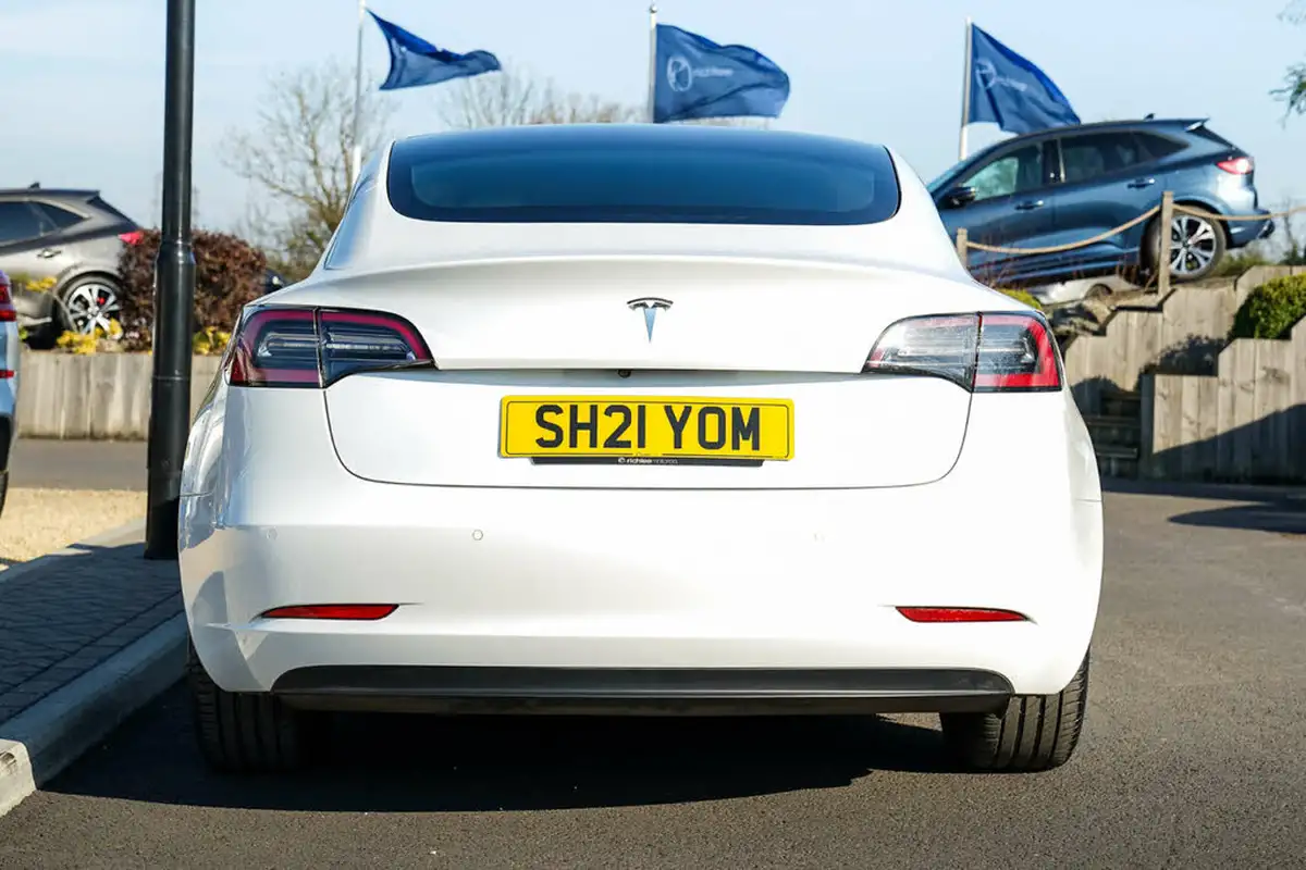 2021-tesla-model-3-e-standard-plus-big-8