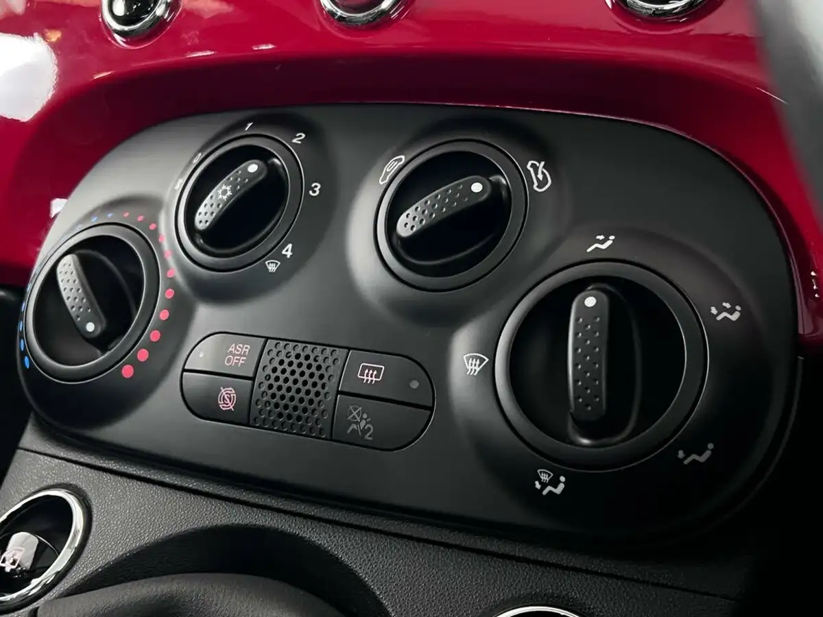 2019-fiat-500-12-lounge-ss-big-34