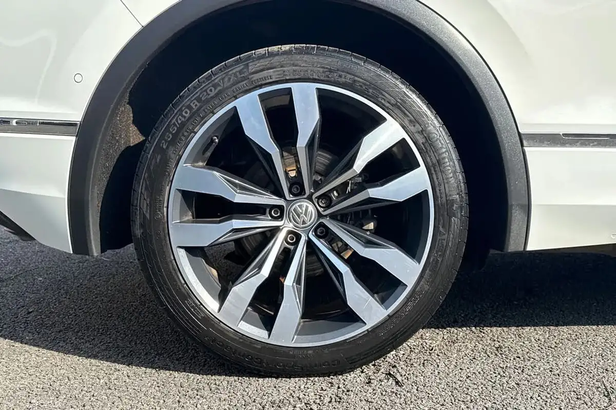2020-volkswagen-tiguan-20tdi-r-line-tech-150ps-dsg-big-9