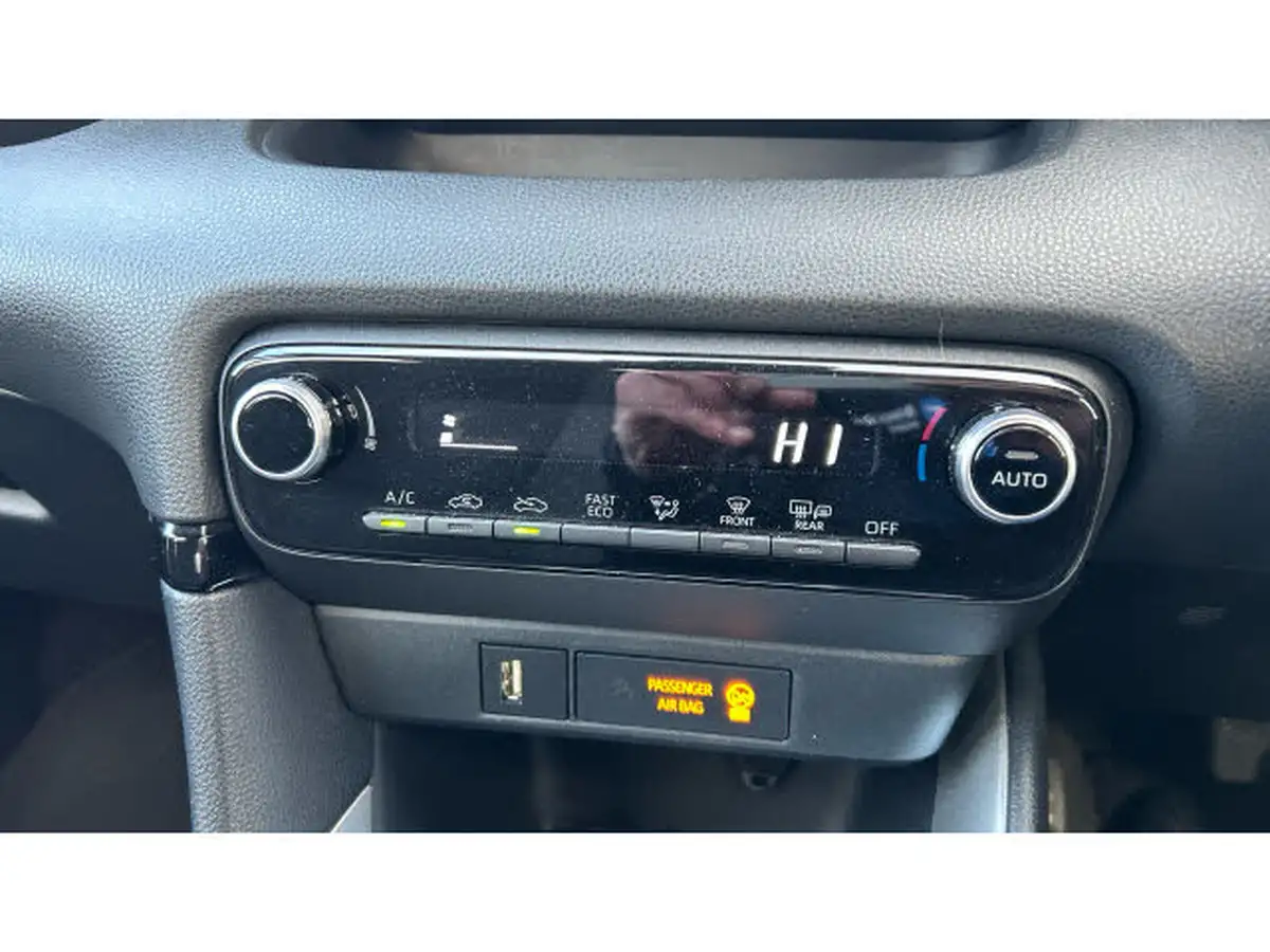 2021-toyota-yaris-15-vvt-i-icon-114bhp-hybrid-1490cc-e-cvt-big-20