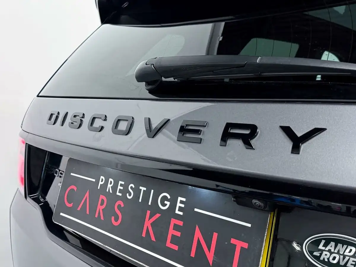 2022-land-rover-discovery-sport-15-p300e-r-dynamic-hse-big-13