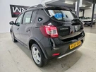 2014-dacia-sandero-stepway-09-laureate-small-5