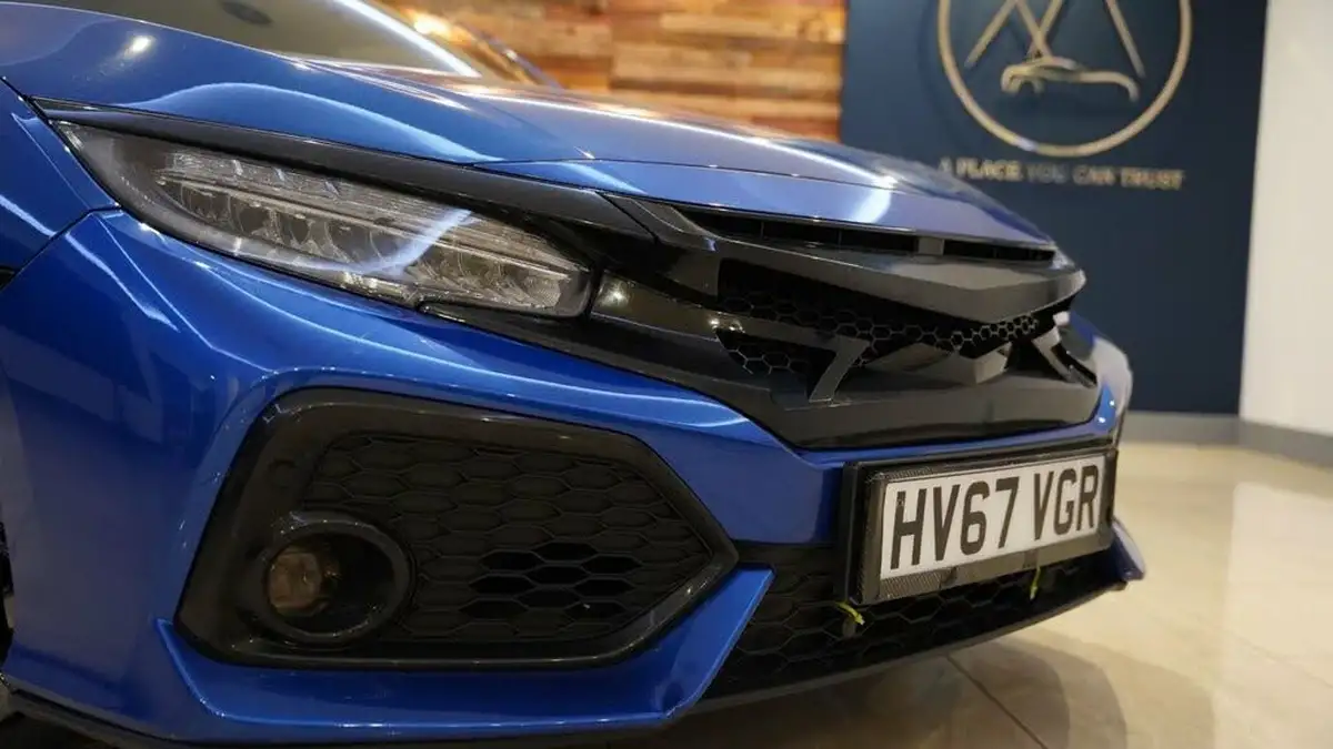 2017-honda-civic-10-vtec-turbo-sr-cvt-big-4