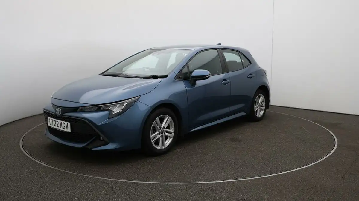 2022-toyota-corolla-18-vvt-i-icon-120bhp-trk-hatchback-5d-big-3