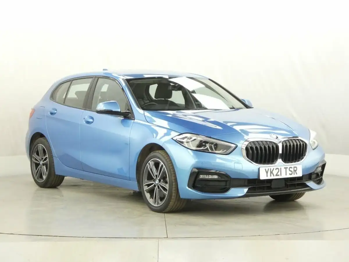 2021-bmw-1-series-15-118i-sport-lcp-dct-big-1