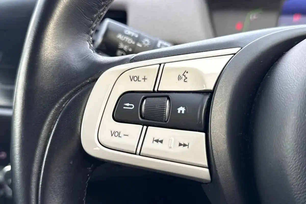 2021-honda-jazz-15-i-mmd-crosstar-ex-109ps-two-tone-big-25