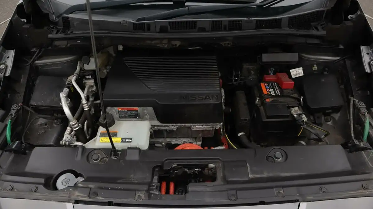 2020-nissan-leaf-e-tekna-big-19
