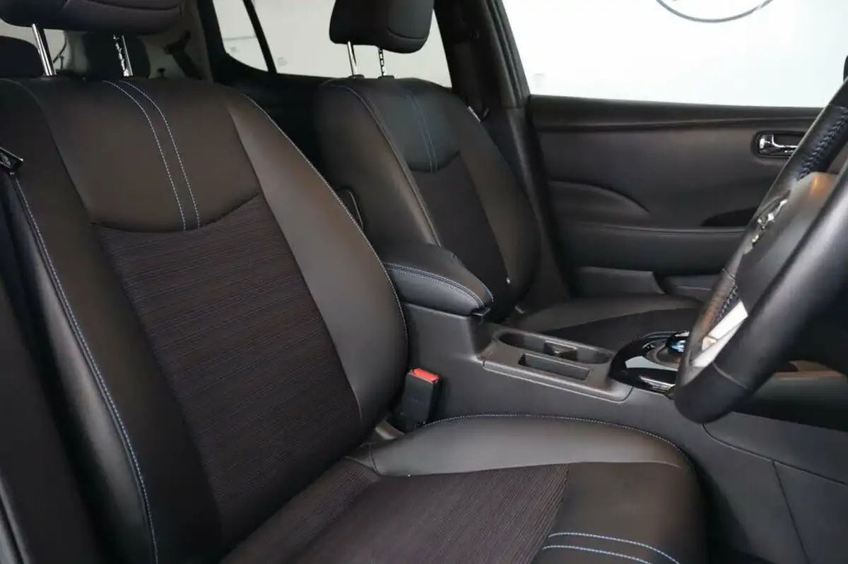 2019-nissan-leaf-e-n-connecta-big-17