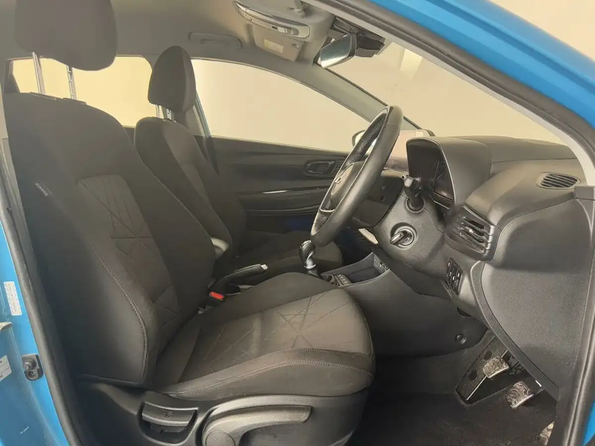 2022-hyundai-bayon-10-t-gdi-premium-100ps-big-21