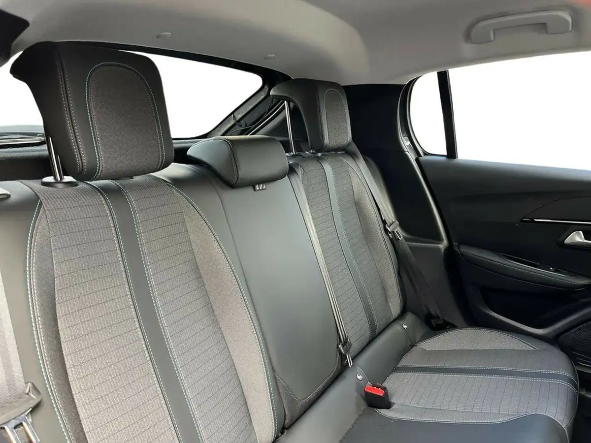 2021-peugeot-208-12-puretech-allure-premium-100bhp-big-9