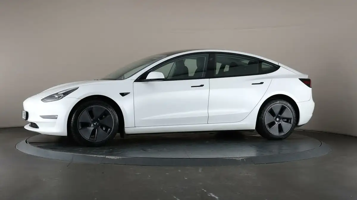 2021-tesla-model-3-e-long-range-4x4-big-37