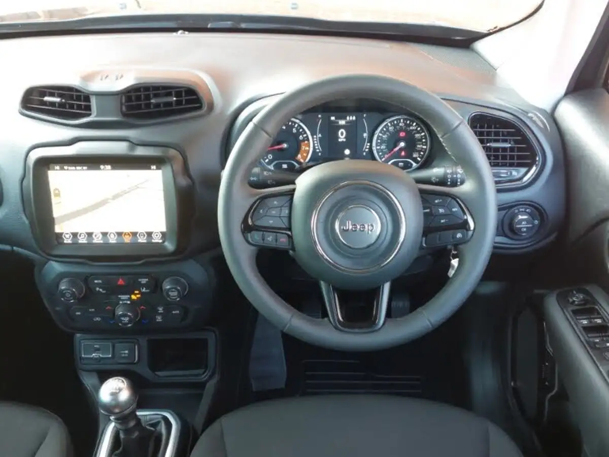 2021-jeep-renegade-10-gse-night-eagle-big-6