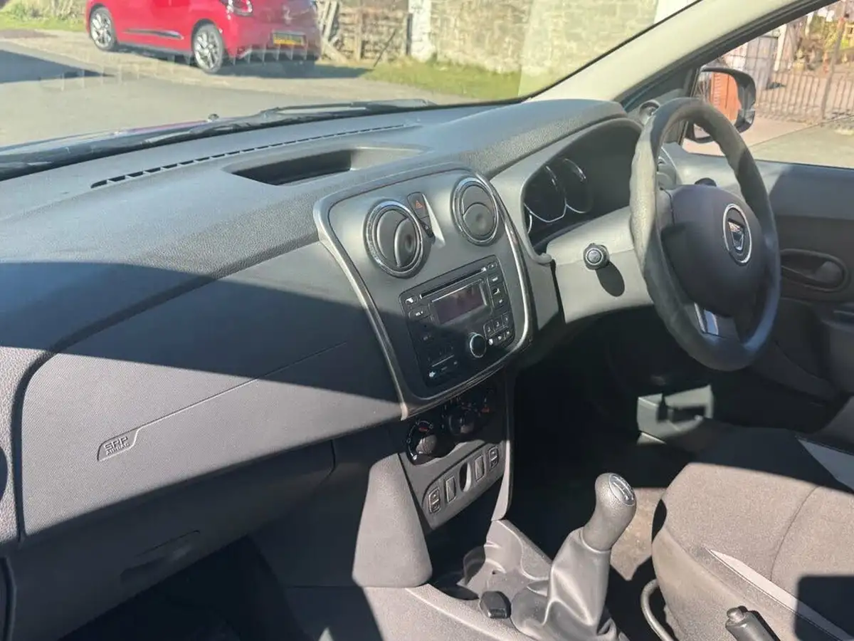 2015-dacia-sandero-stepway-15d-ambiance-big-25