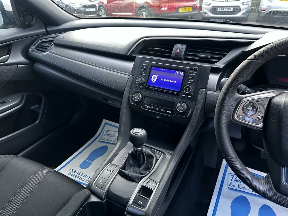 2019-honda-civic-16-i-dtec-se-hatchback-5d-big-28