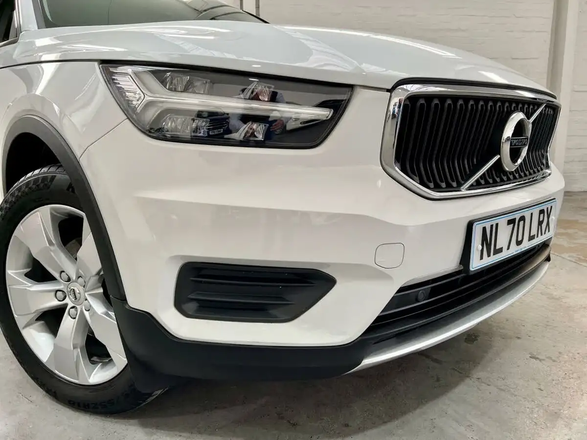 2020-volvo-xc40-15-t3-momentum-big-30