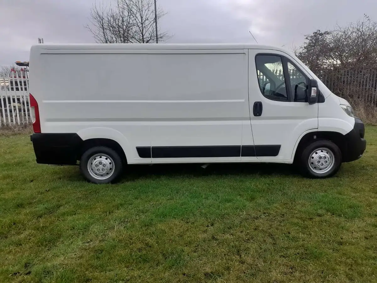 2019-citroen-relay-20bluehdi-35-l2h1-enterprise-big-5