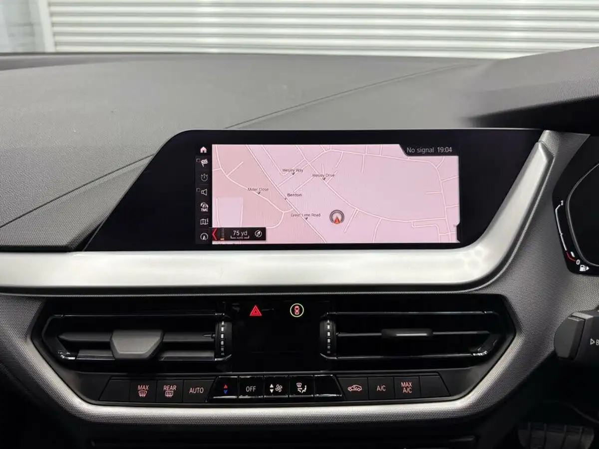2019-bmw-1-series-big-17