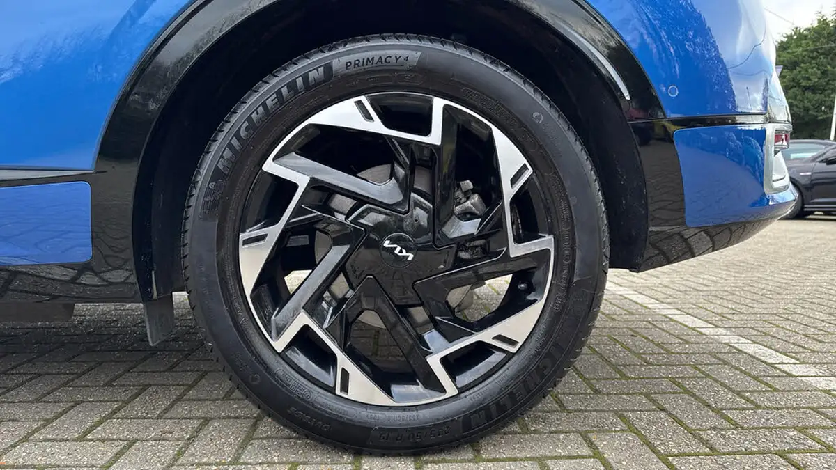 2023-kia-sportage-16-t-gdi-gt-line-s-261bhp-awd-phev-auto-big-12
