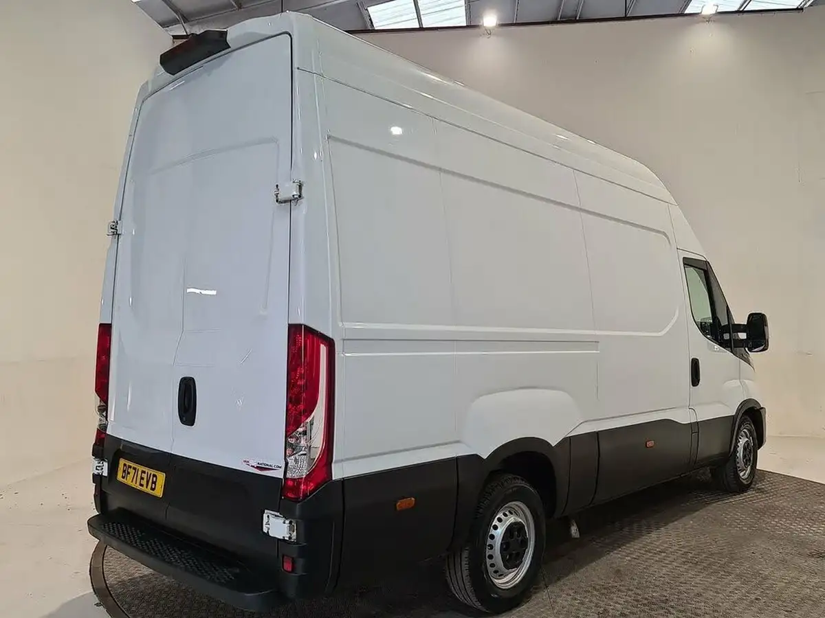 2021-iveco-daily-s-class-23td-35s14v-business-3520mm-h2-136pseu6dt-big-24