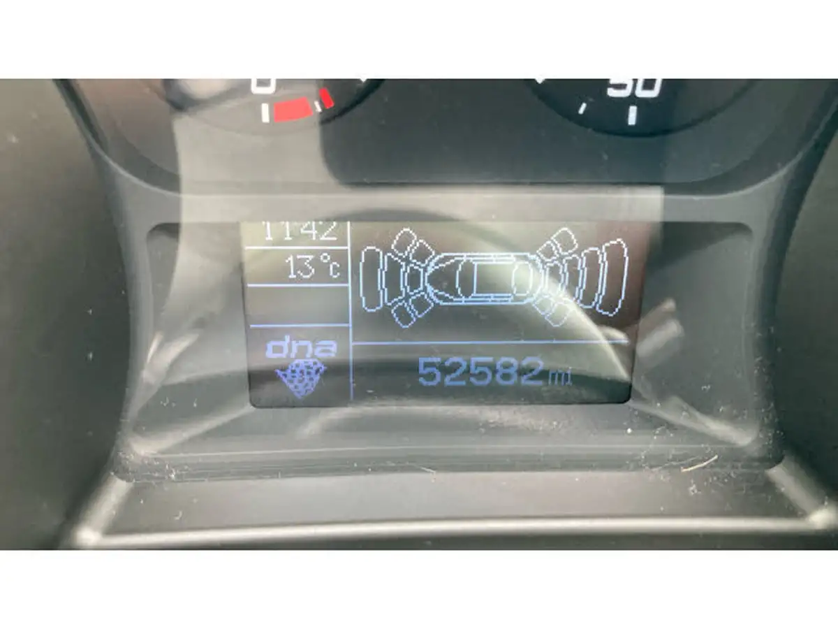 2016-alfa-romeo-giulietta-14-tb-multiair-speciale-big-45