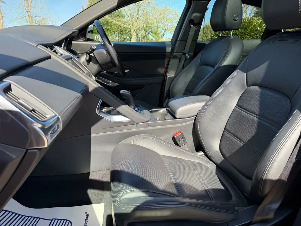 2019-jaguar-e-pace-20-i4-s-big-25